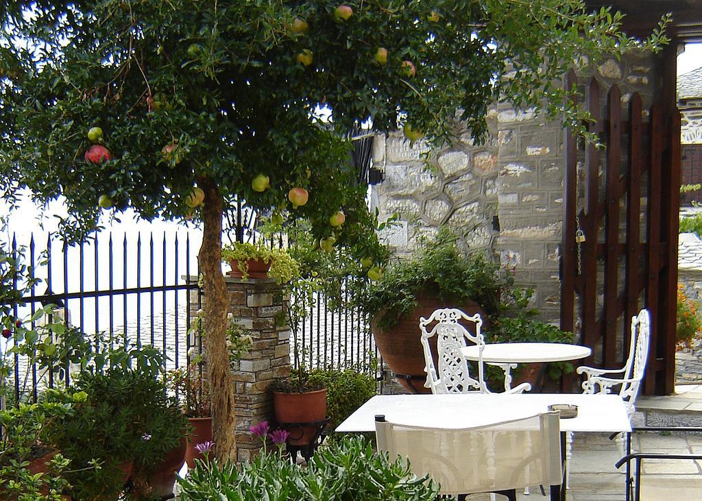 Archontiko Repana - Makrinitsa Stone Retreat Hotel Bagian luar foto
